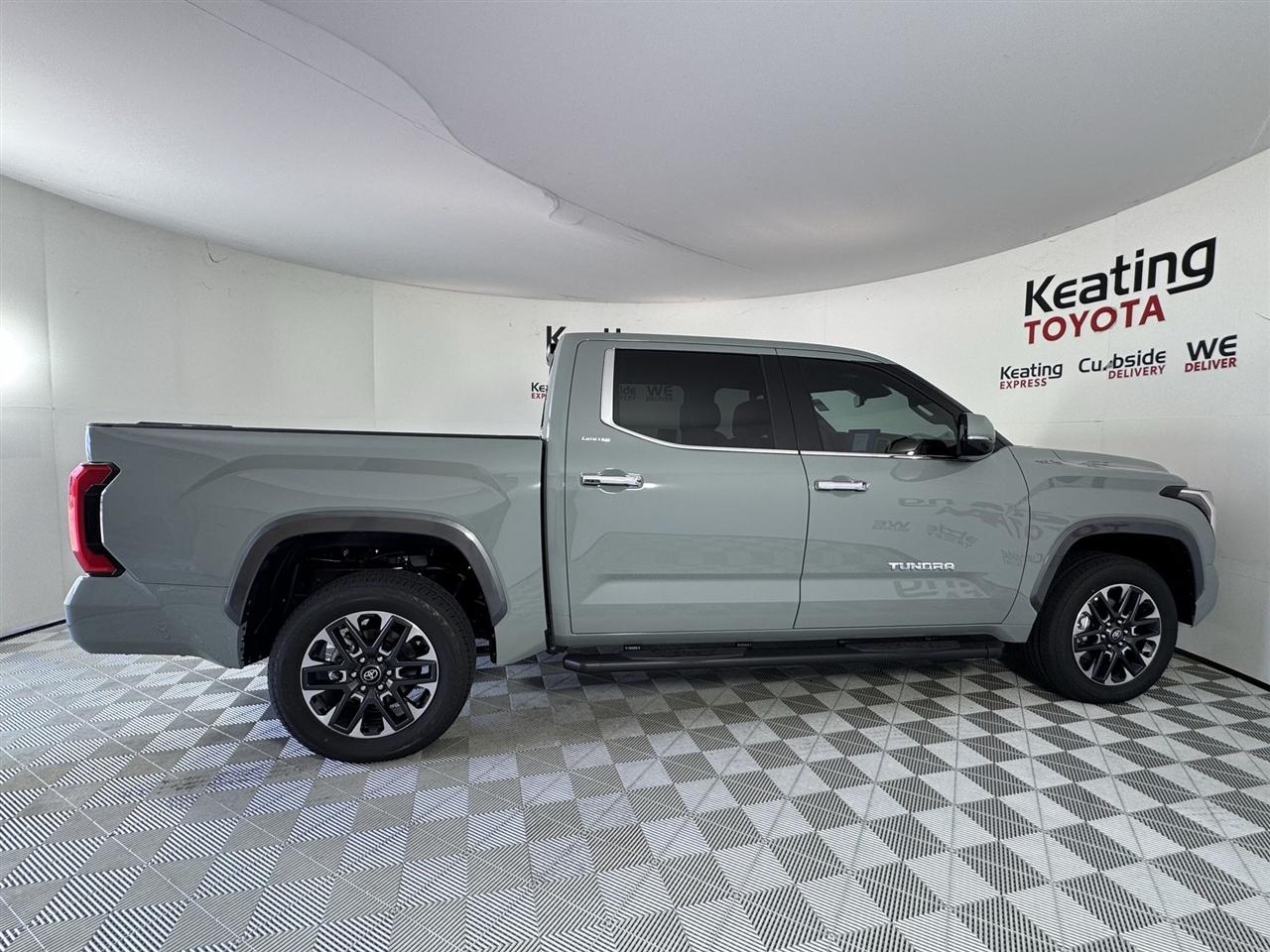 Toyota Tundra Limited CrewMax 4WD 2026
