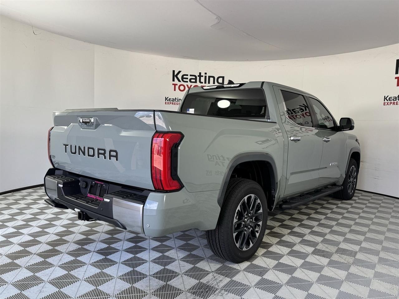 Toyota Tundra Limited CrewMax 4WD 2026