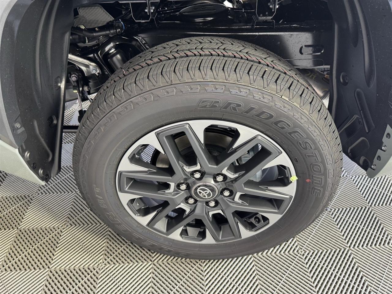 Toyota Tundra Limited CrewMax 4WD 2026