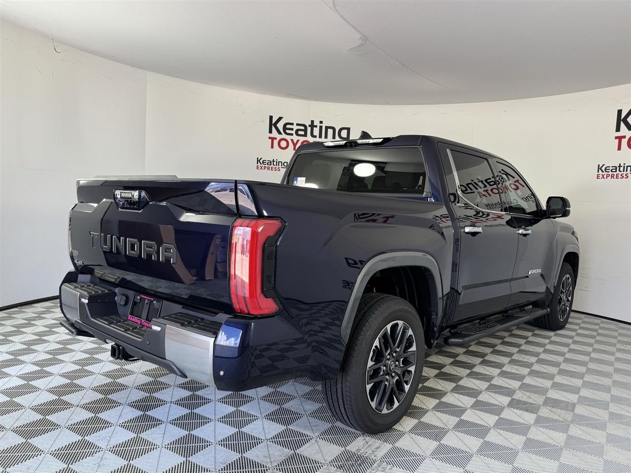 Toyota Tundra Limited CrewMax 4WD 2026