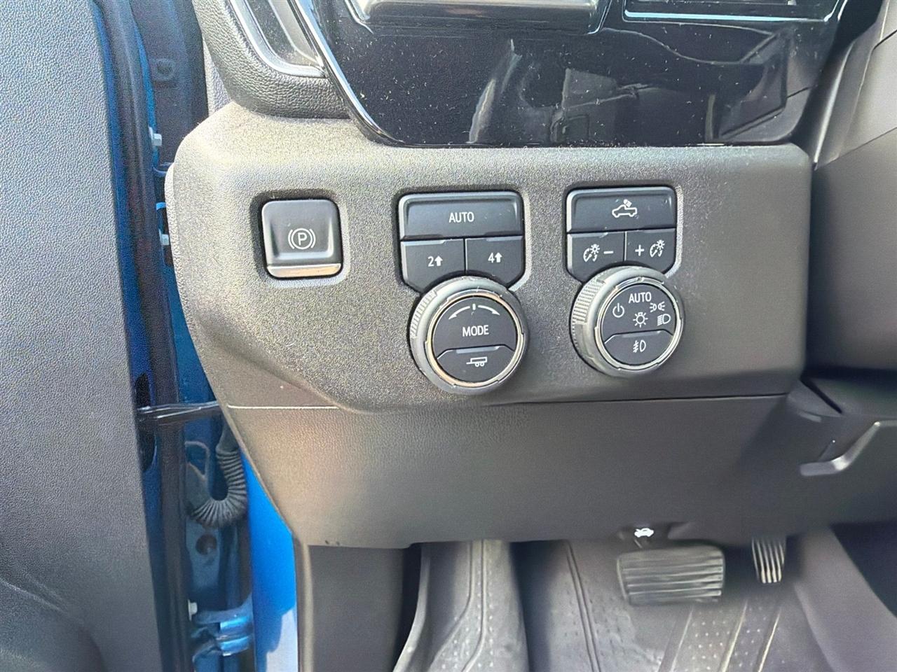 Chevrolet Silverado 1500 RST Crew Cab 4WD 2022