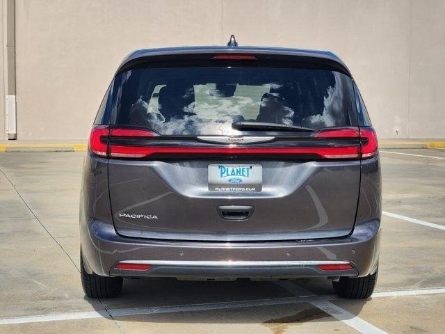 Chrysler Pacifica Touring L 2023