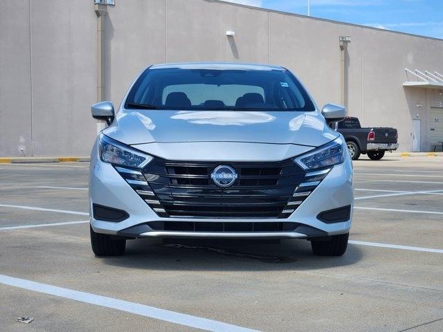 Nissan Versa SV 2025