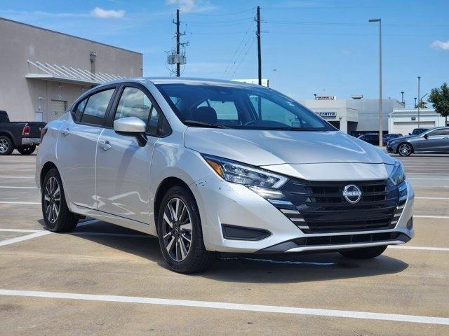 Nissan Versa SV 2025