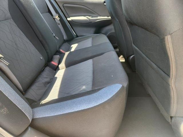 Nissan Versa SV 2025