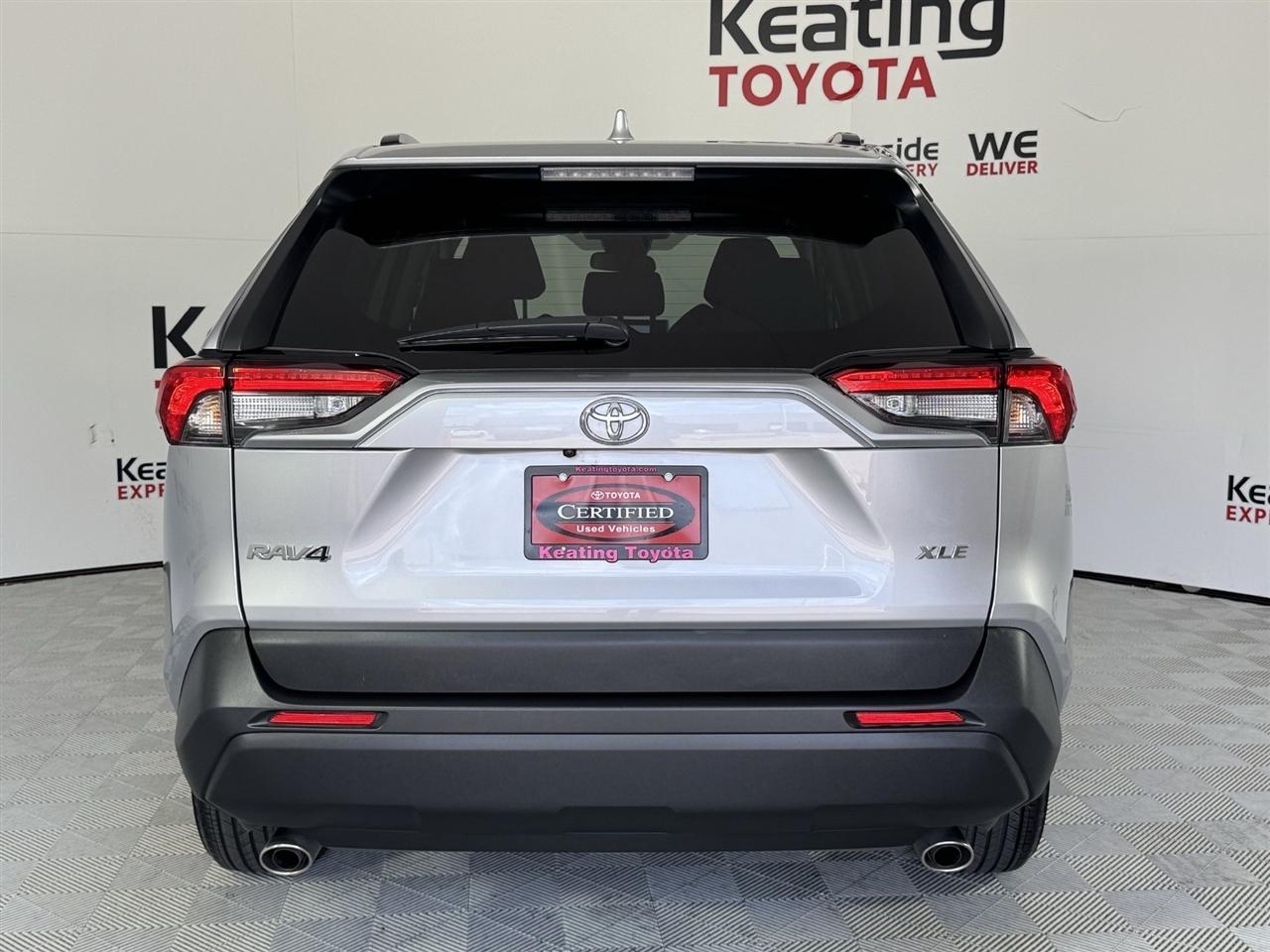 Toyota RAV4 XLE 2025