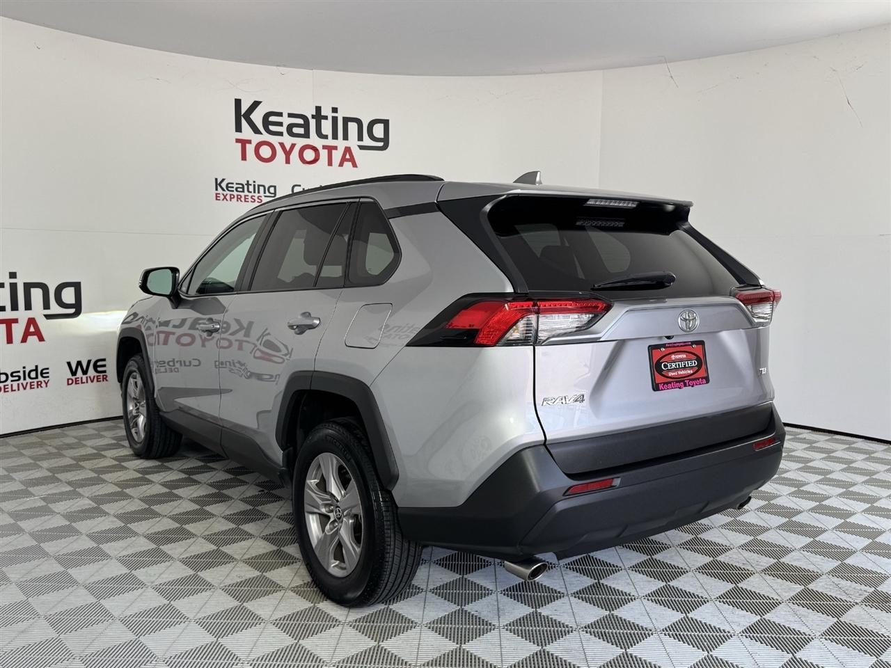 Toyota RAV4 XLE 2025