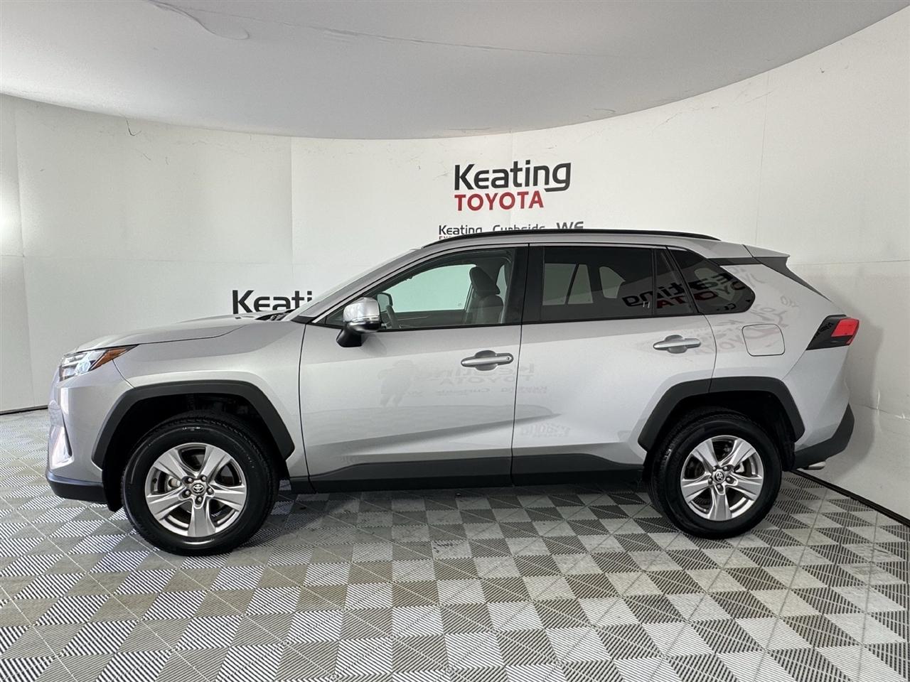Toyota RAV4 XLE 2025