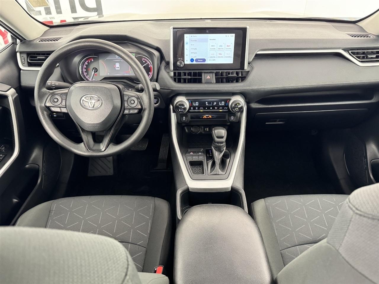 Toyota RAV4 XLE 2025