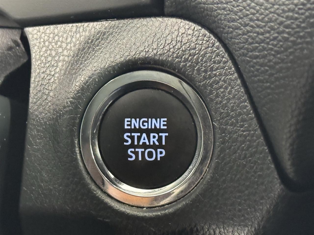 Toyota RAV4 XLE 2025