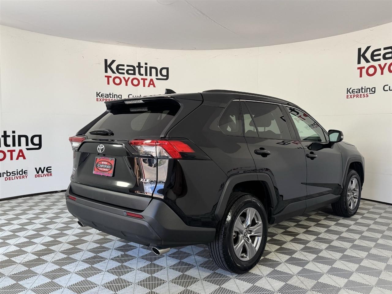 Toyota RAV4 XLE 2025