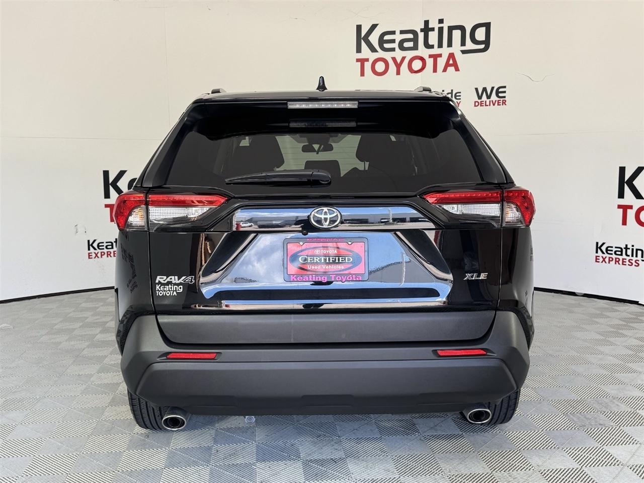 Toyota RAV4 XLE 2025