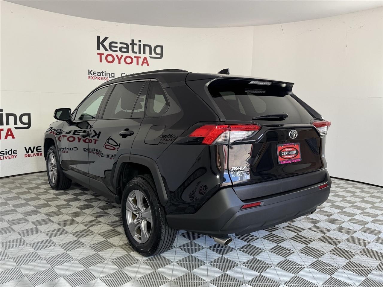Toyota RAV4 XLE 2025