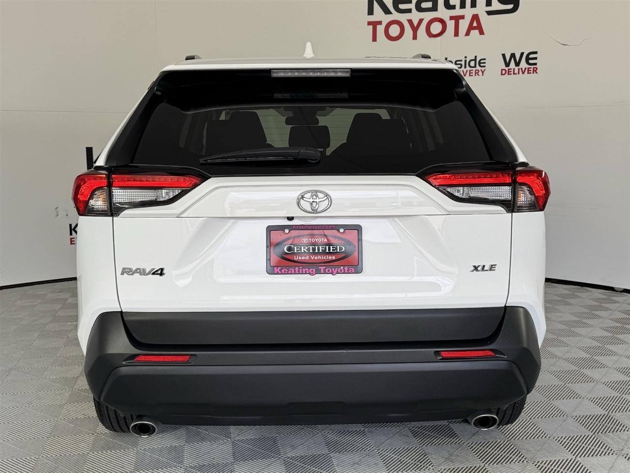 Toyota RAV4 XLE 2025