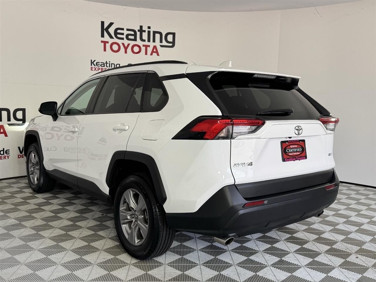 Toyota RAV4 XLE 2025