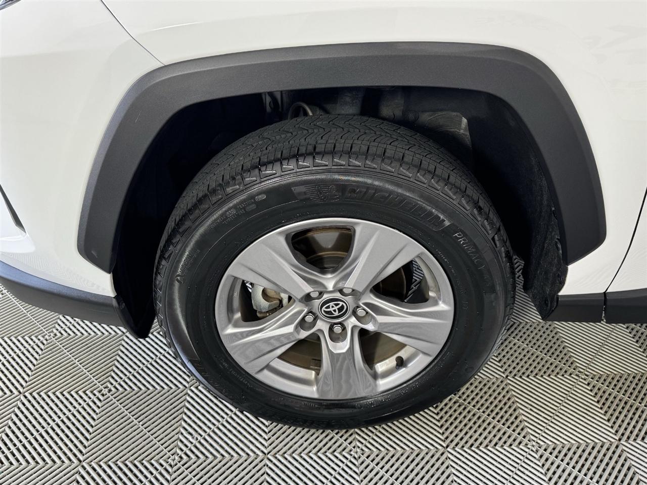 Toyota RAV4 XLE 2025