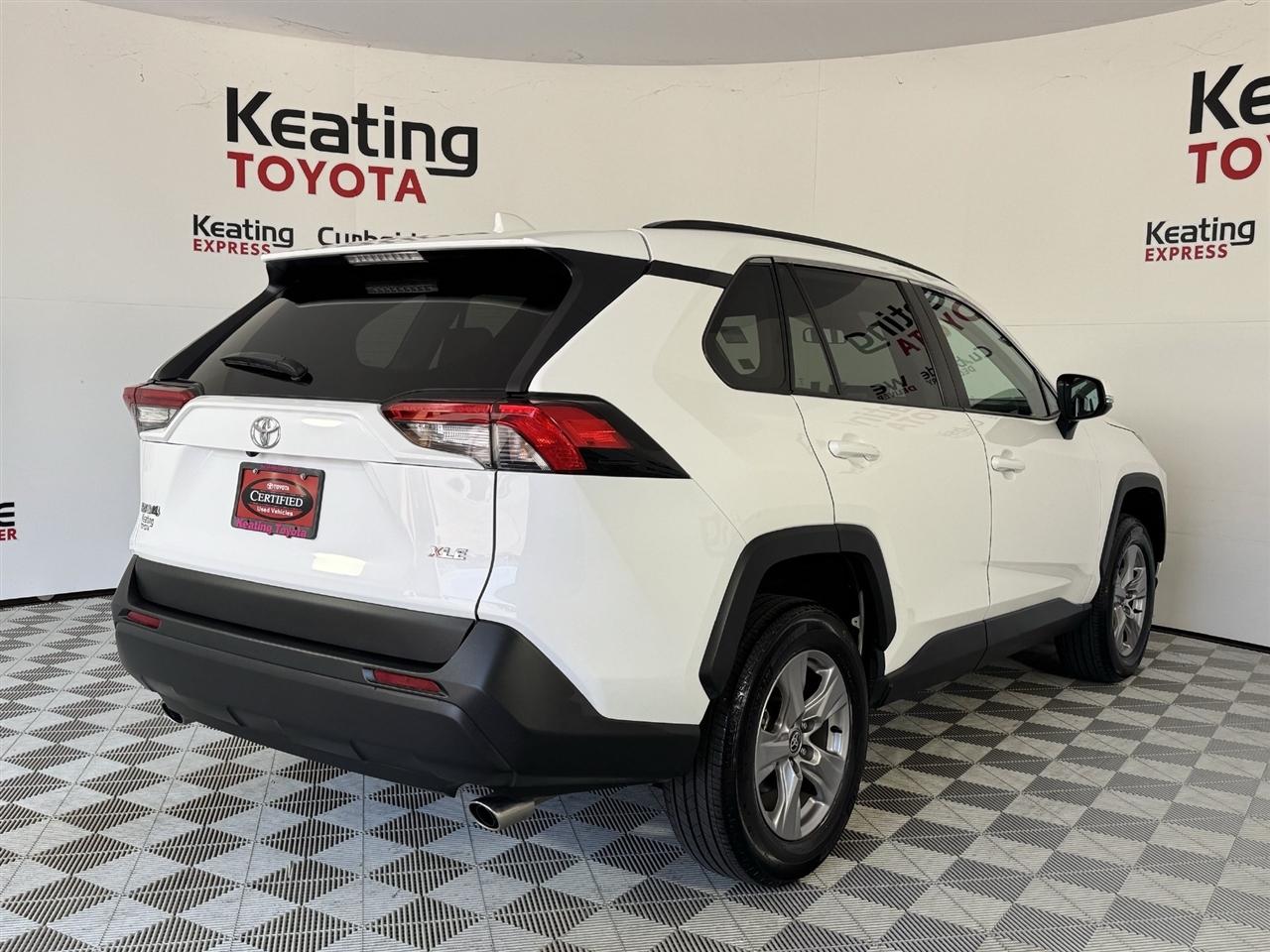 Toyota RAV4 XLE 2025
