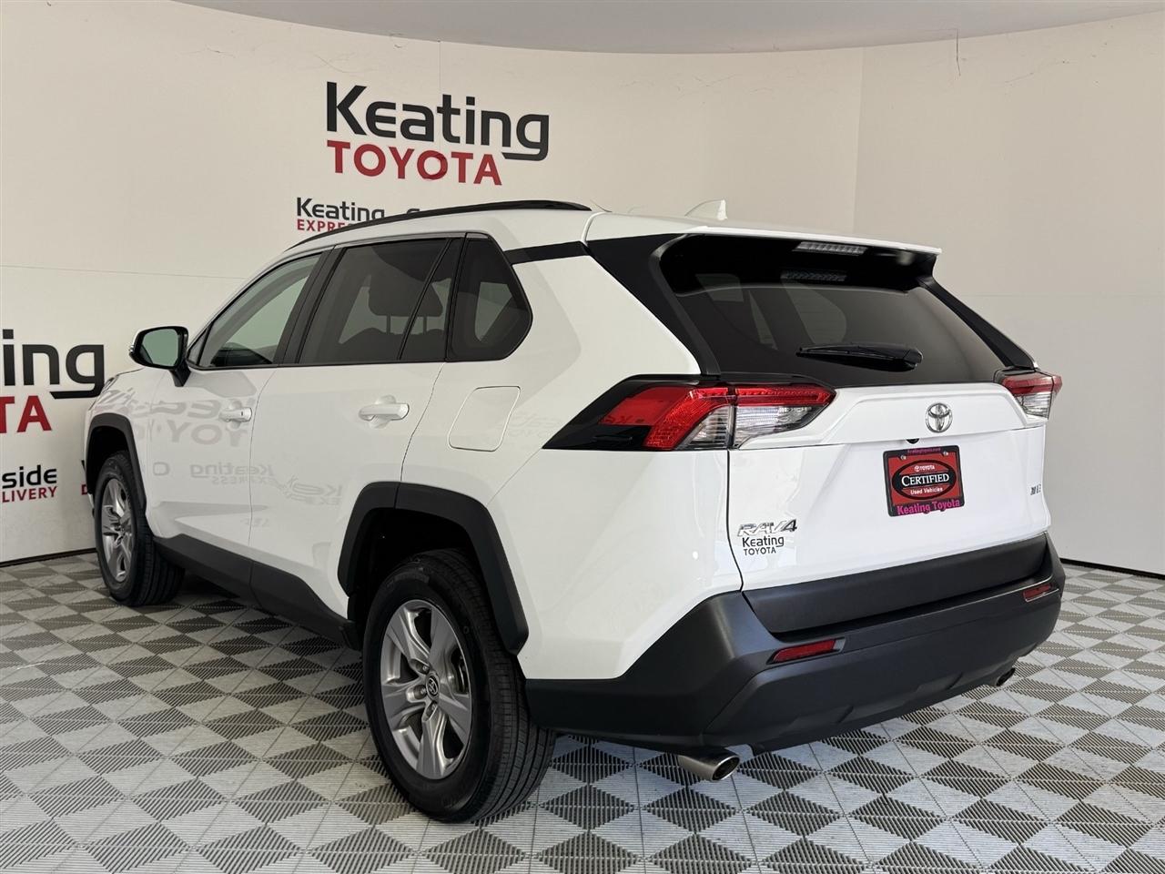Toyota RAV4 XLE 2025