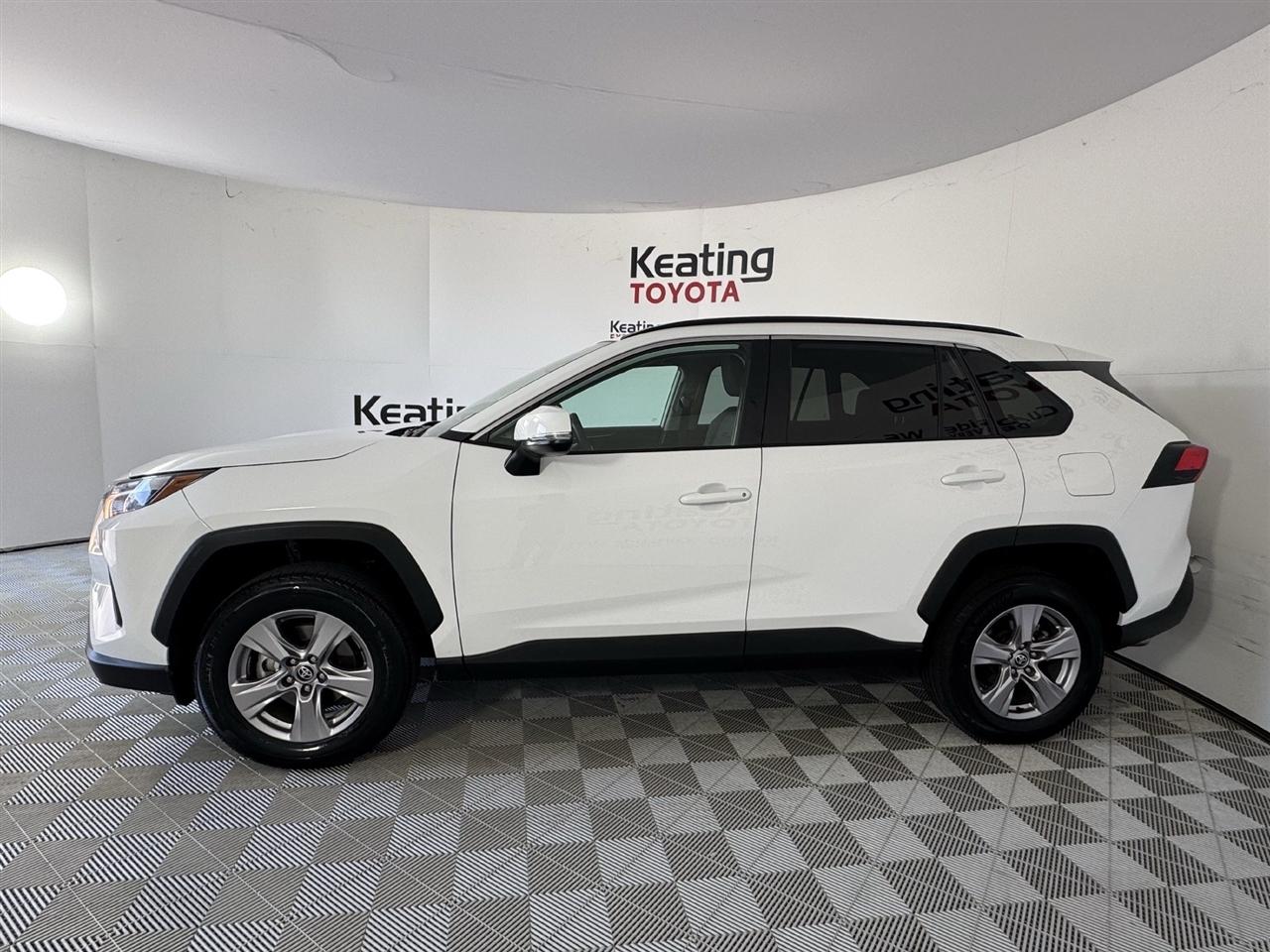 Toyota RAV4 XLE 2025