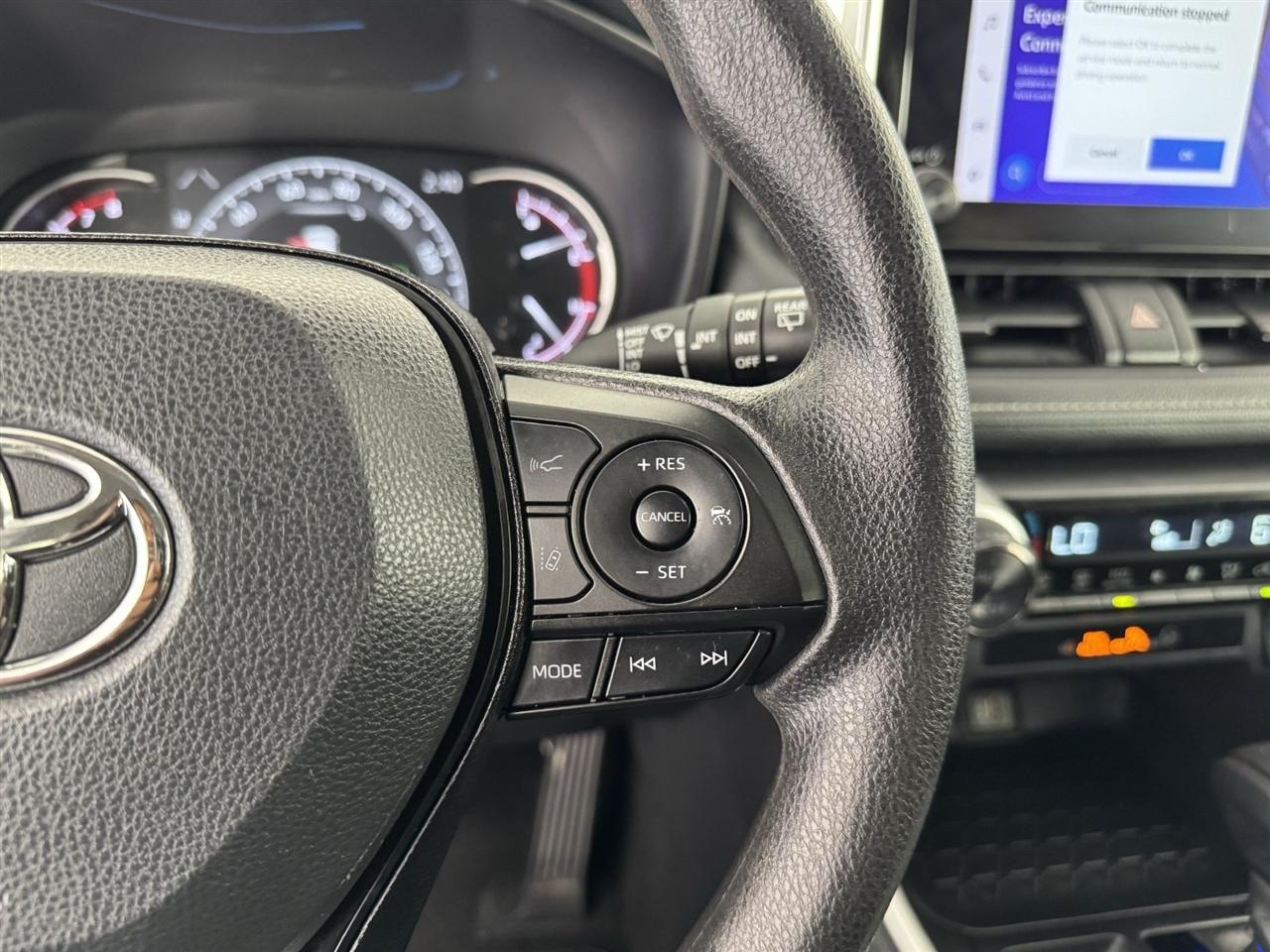 Toyota RAV4 XLE 2025