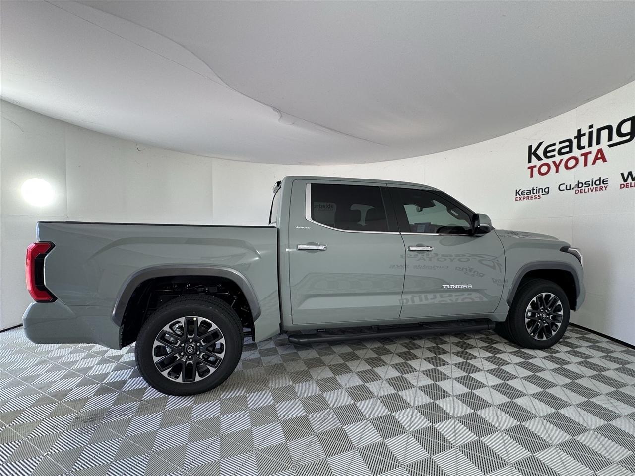 Toyota Tundra Limited CrewMax 4WD 2026