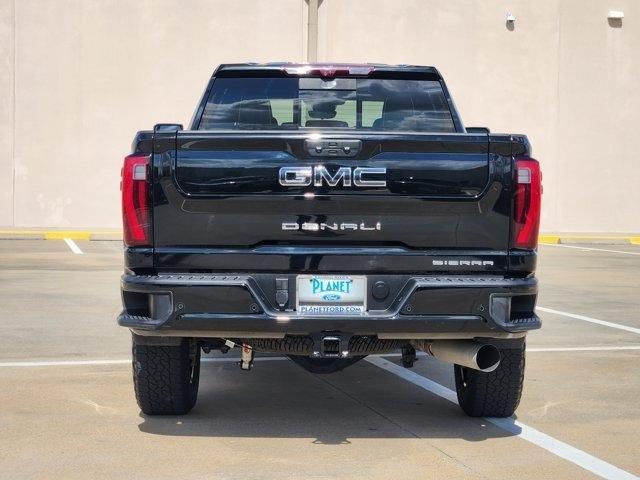 GMC Sierra 2500HD Denali Ultimate Crew Cab 4WD 2025