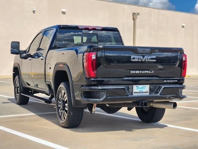 GMC Sierra 2500HD Denali Ultimate Crew Cab 4WD 2025