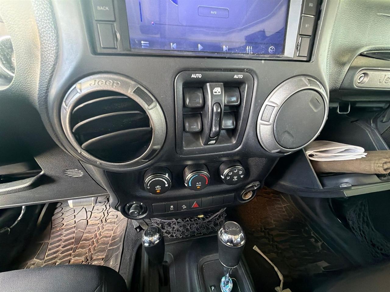 Jeep Wrangler Unlimited Sport 4WD 2014