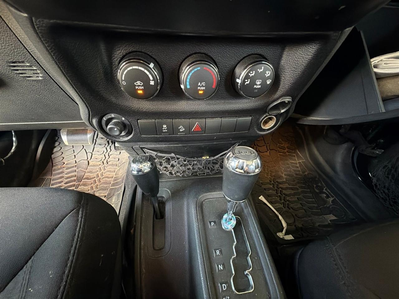 Jeep Wrangler Unlimited Sport 4WD 2014