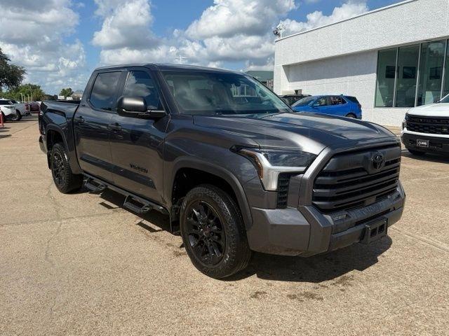 Toyota Tundra SR5 CrewMax 4WD 2024