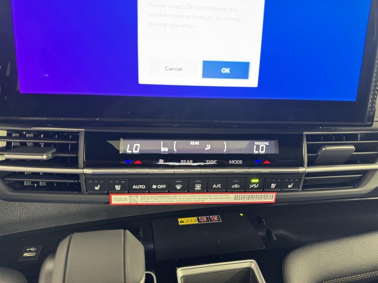 Toyota Sienna Platinum 7-Passenger AWD 2026