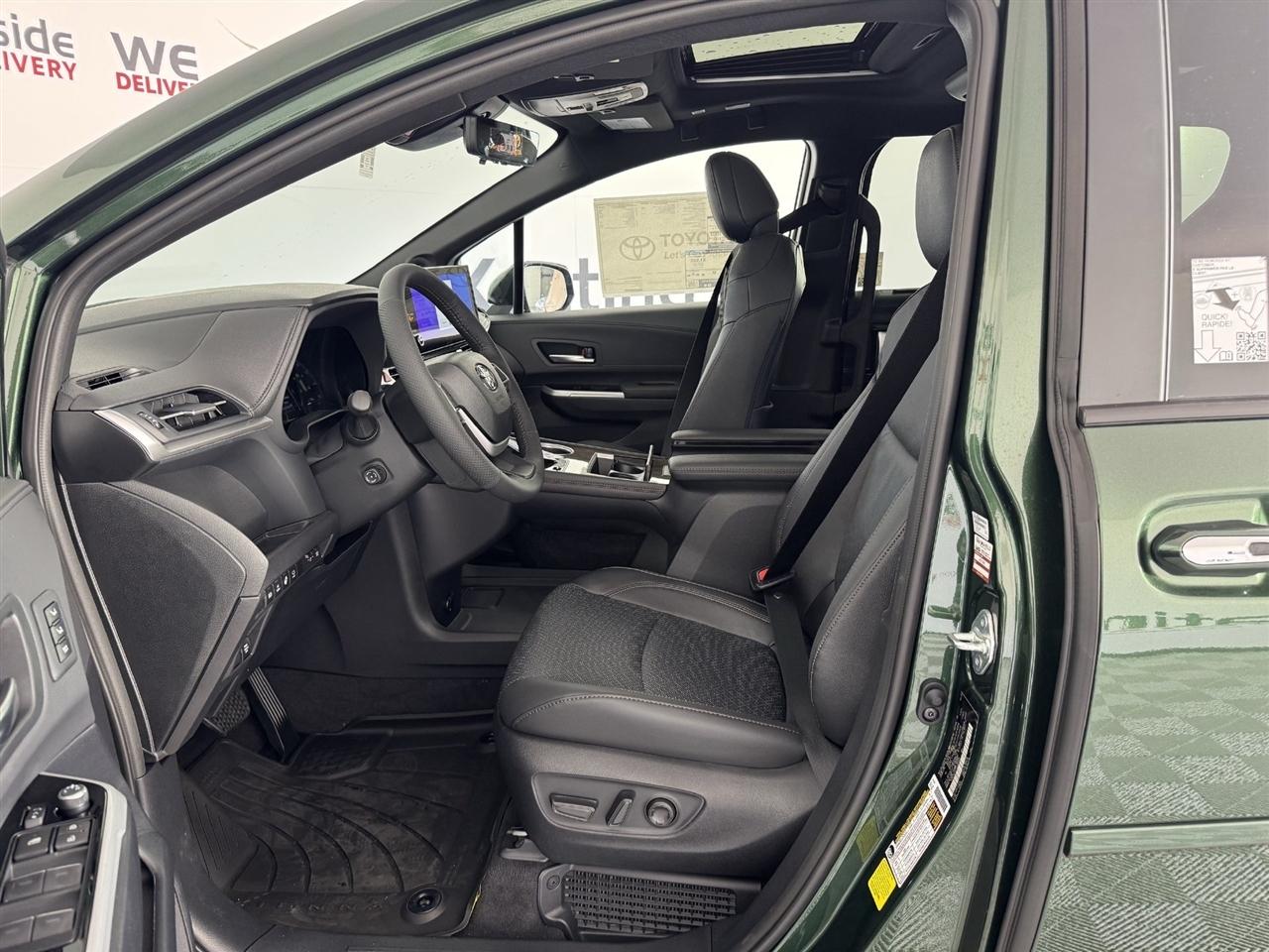 Toyota Sienna Platinum 7-Passenger AWD 2026