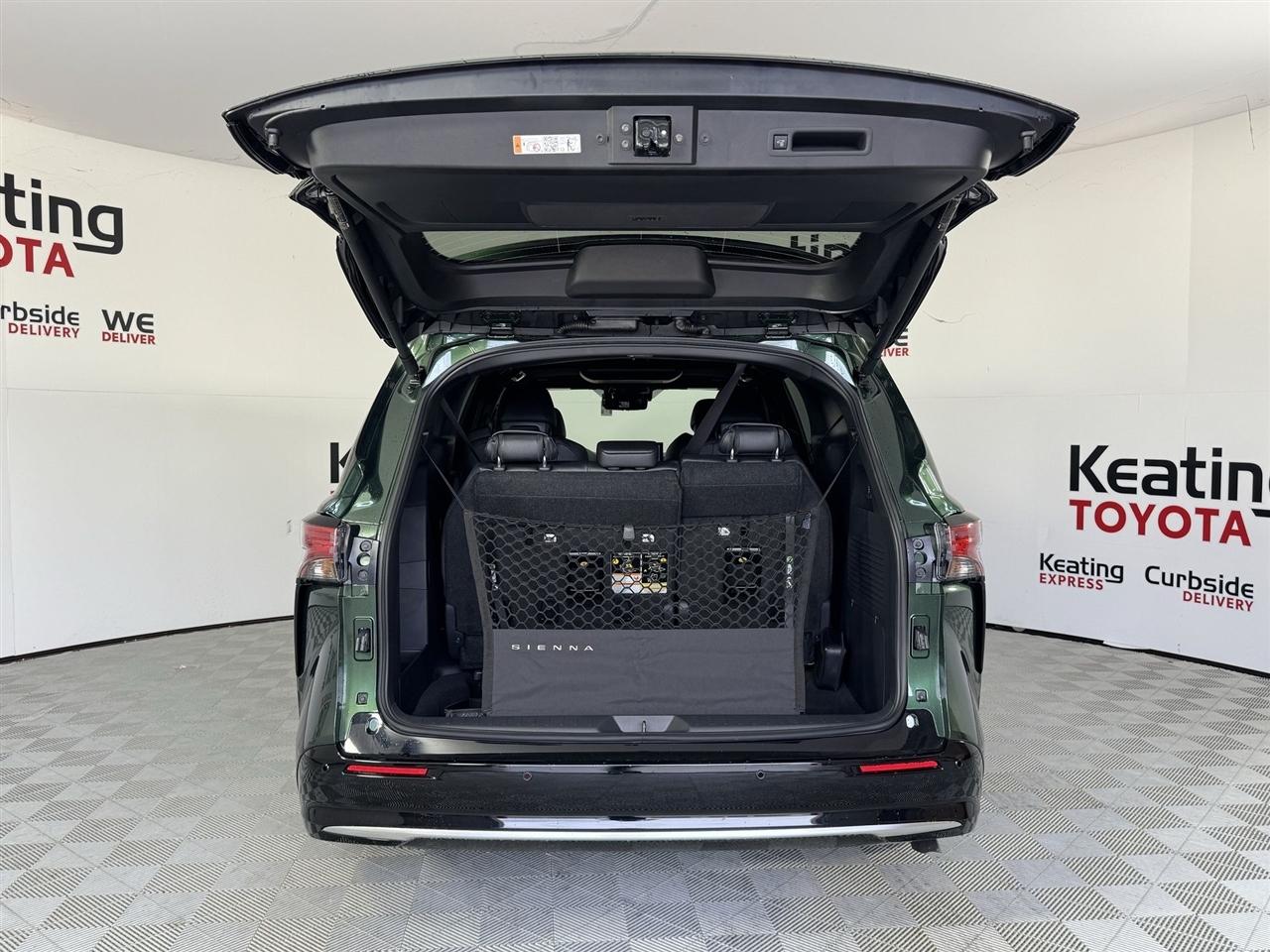 Toyota Sienna Platinum 7-Passenger AWD 2026