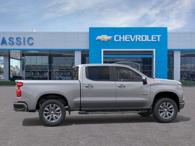 Chevrolet Silverado 1500 LT Crew Cab 4WD 2026