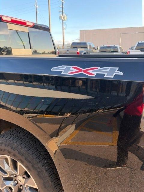 Chevrolet Silverado 1500 RST Crew Cab 4WD 2025