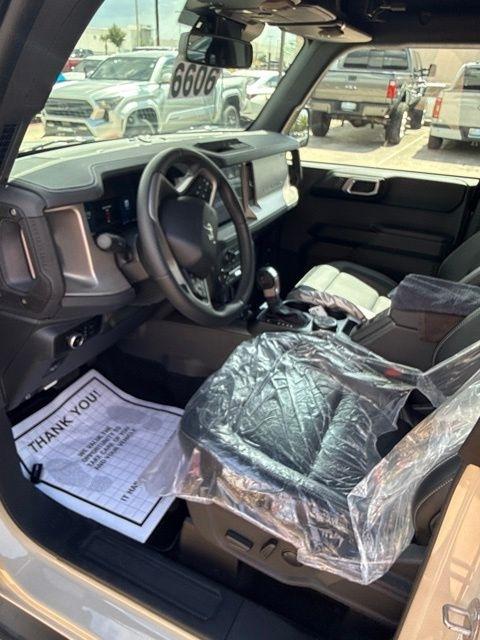 Ford Bronco Outer Banks 4-Door 2025