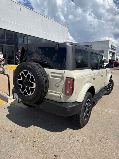 Ford Bronco Outer Banks 4-Door 2025