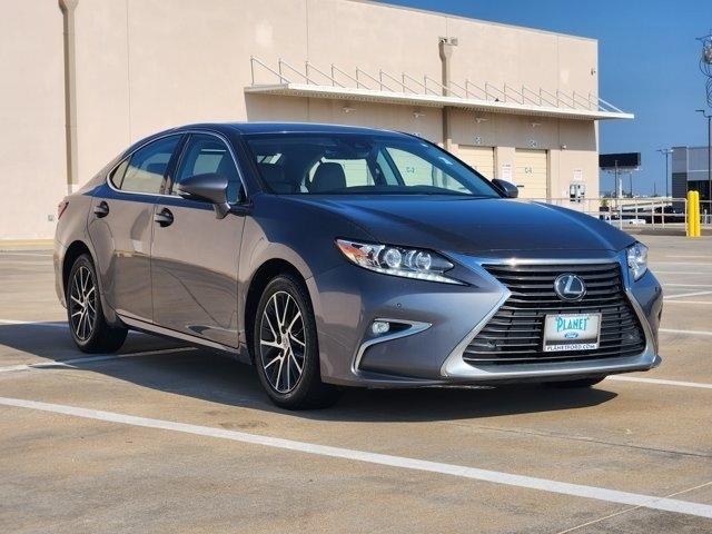 Lexus ES 350 Sedan 2016