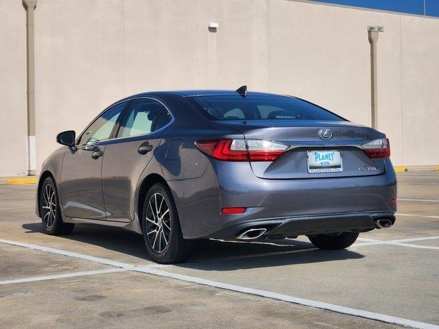 Lexus ES 350 Sedan 2016