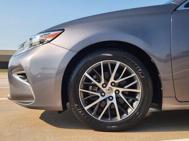 Lexus ES 350 Sedan 2016