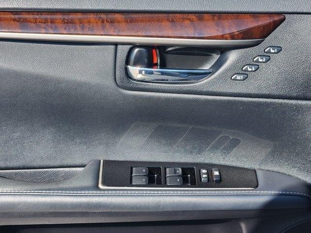 Lexus ES 350 Sedan 2016