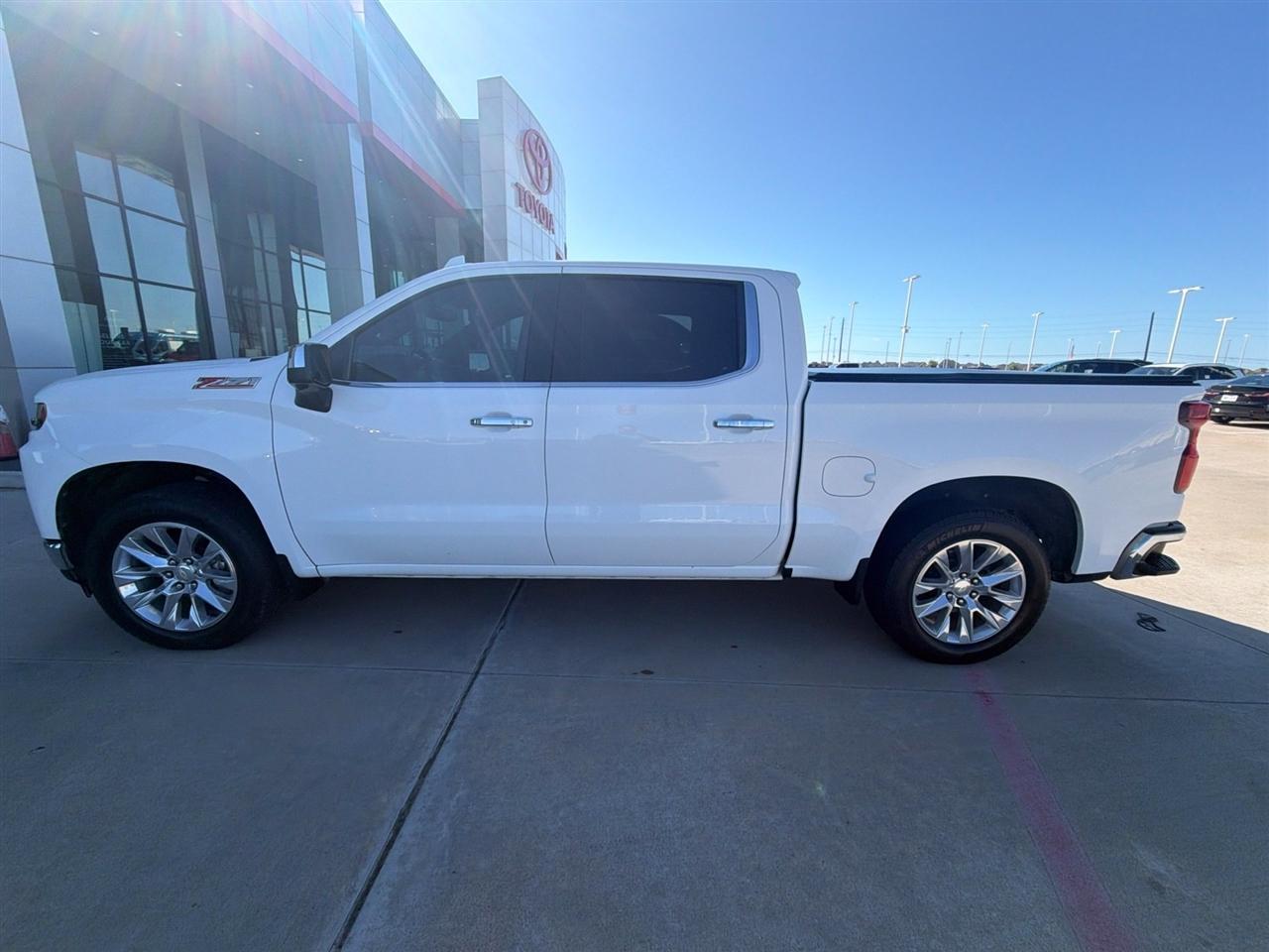 Chevrolet Silverado 1500 LTZ Crew Cab 4WD 2021