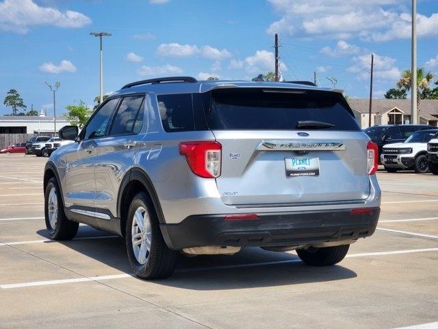 Ford Explorer XLT 2022