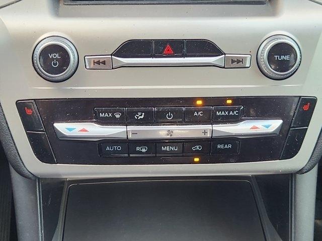 Ford Explorer XLT 2022