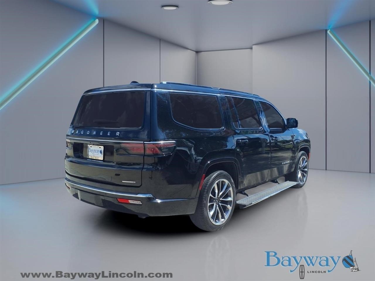 Jeep Wagoneer Series III 4WD 2023
