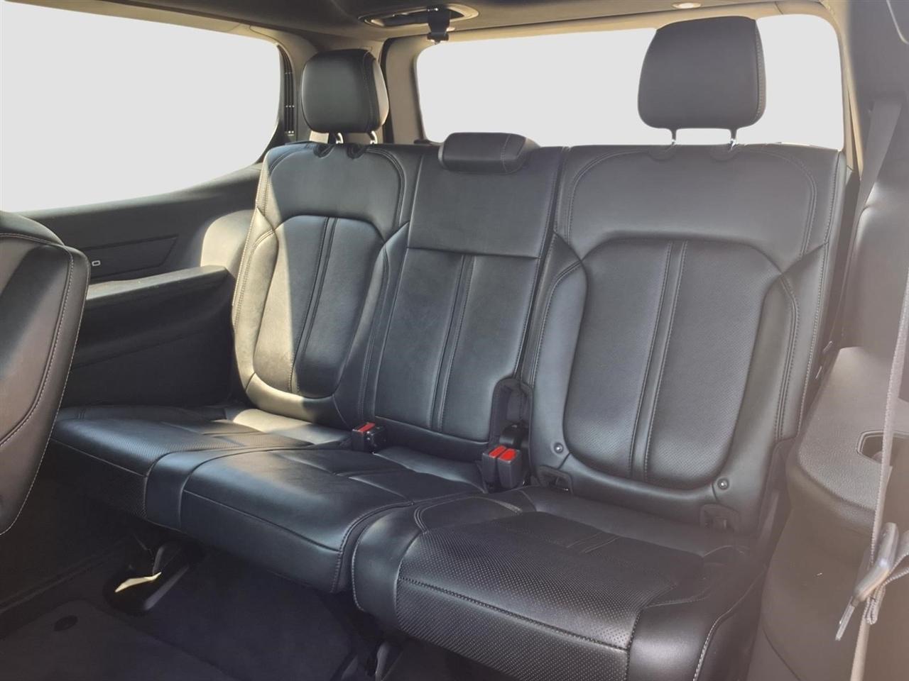 Jeep Wagoneer Series III 4WD 2023