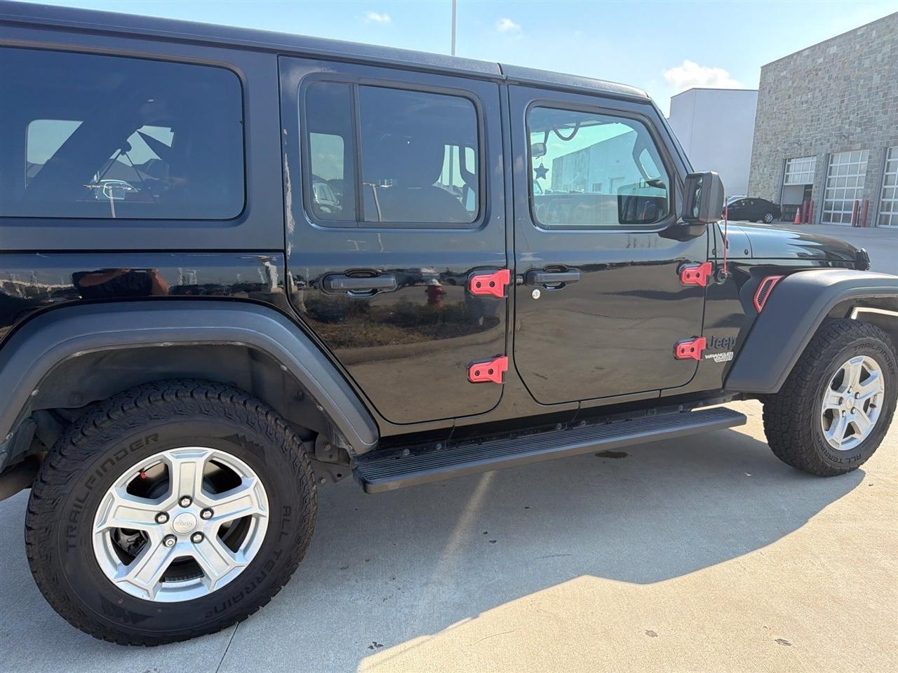 Jeep Wrangler Unlimited Sport 2021