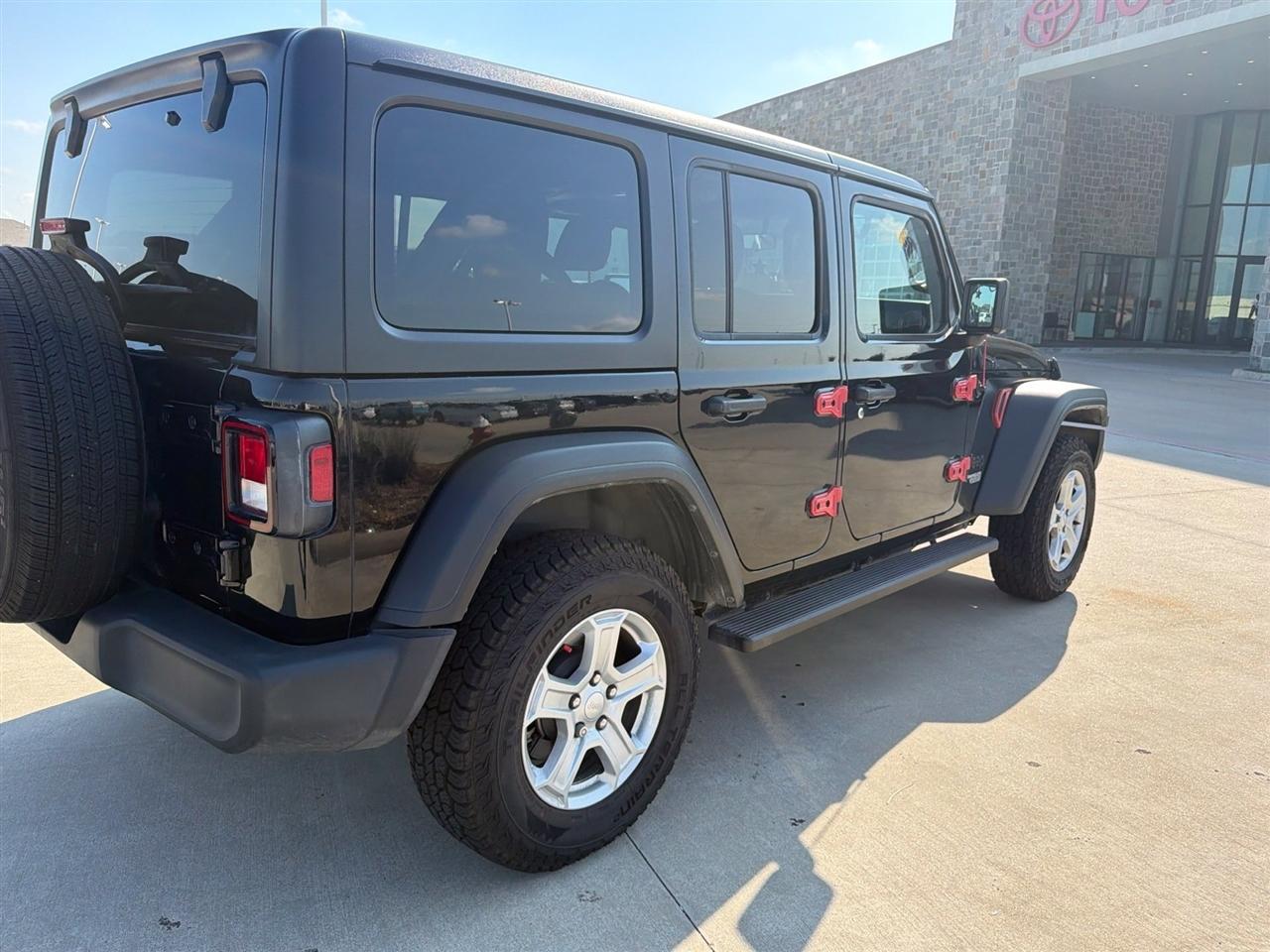 Jeep Wrangler Unlimited Sport 2021