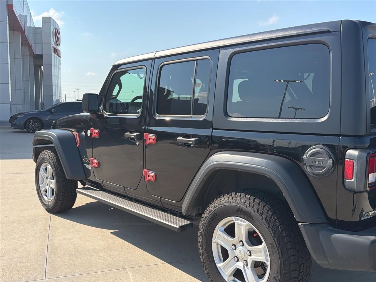 Jeep Wrangler Unlimited Sport 2021