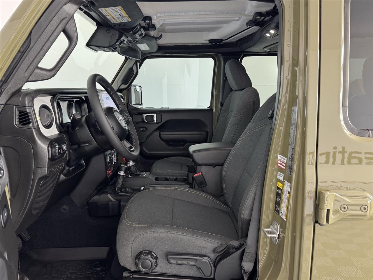 Jeep Wrangler Sport 2025